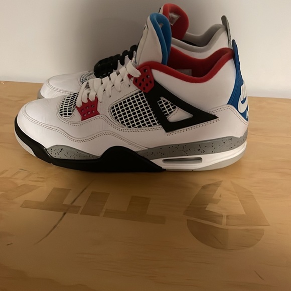 Air Jordan Retro 4 SE main image 8